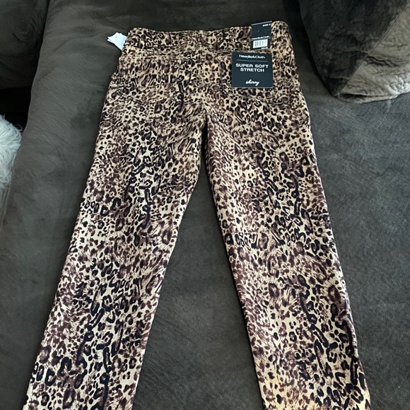Pants - Picture 2 of 10